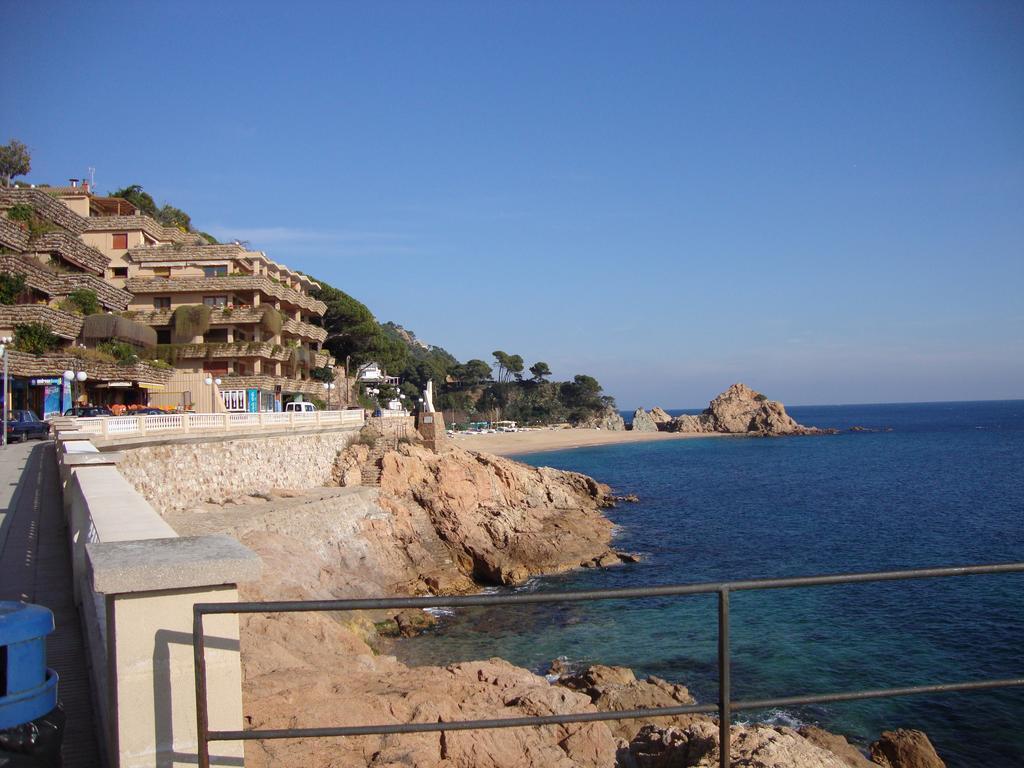 Apartaments Claudi Tossa de Mar Exterior foto