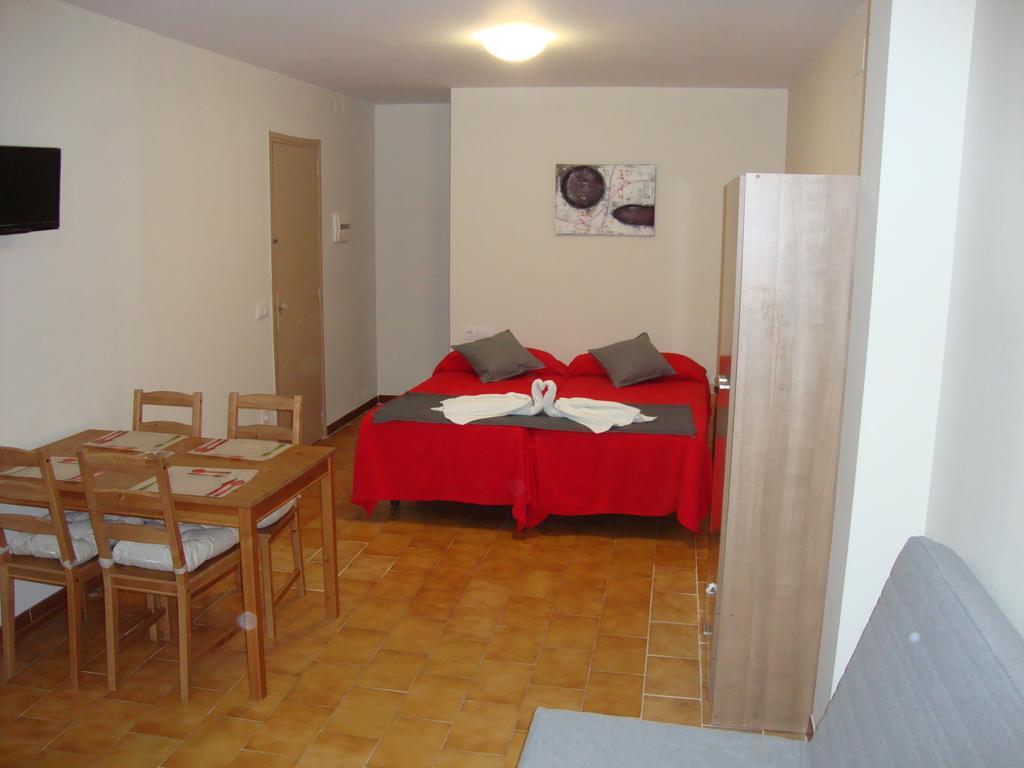 Apartaments Claudi Tossa de Mar Zimmer foto