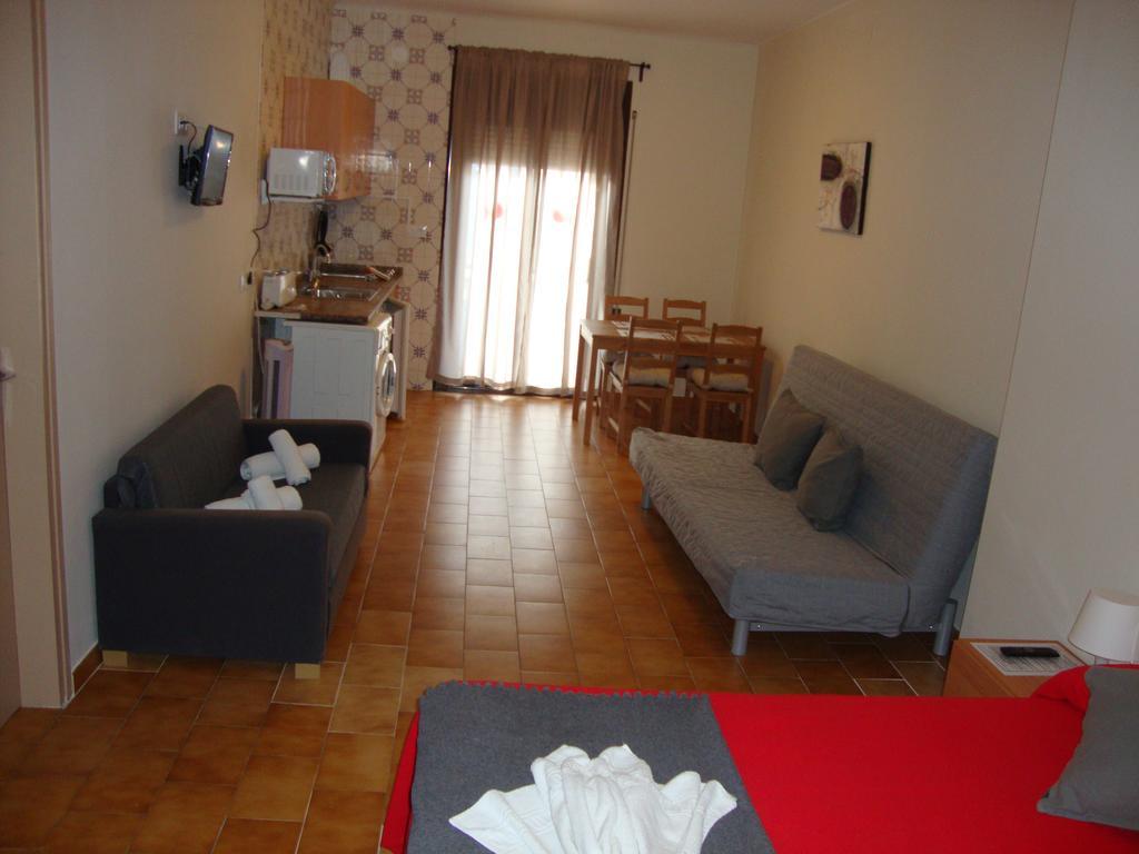 Apartaments Claudi Tossa de Mar Zimmer foto